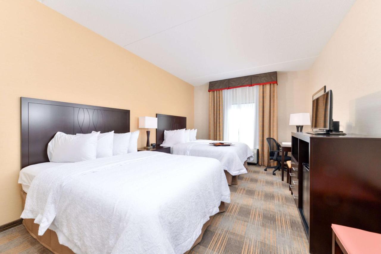 | Hampton Inn & Suites California University-Pittsburgh