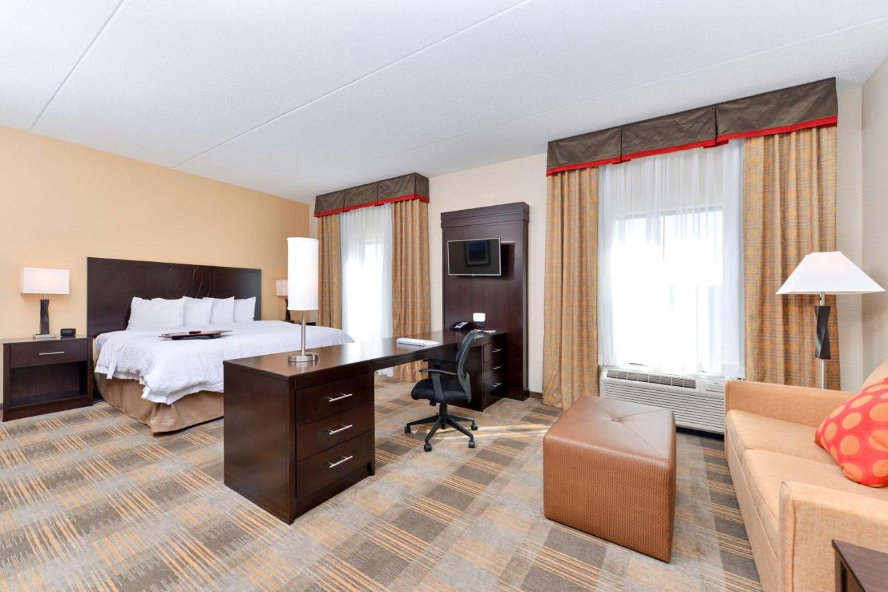 | Hampton Inn & Suites California University-Pittsburgh