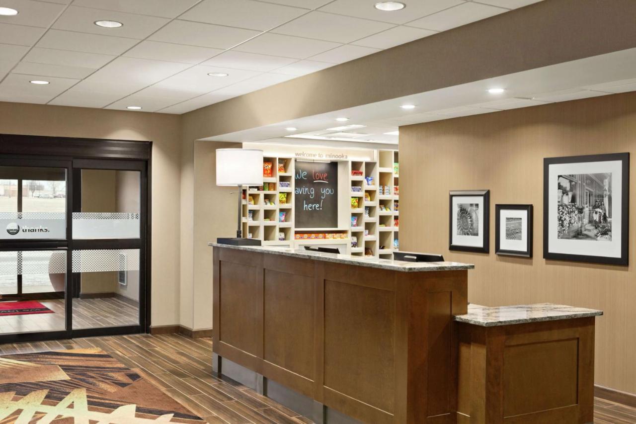 | Hampton Inn & Suites Minooka
