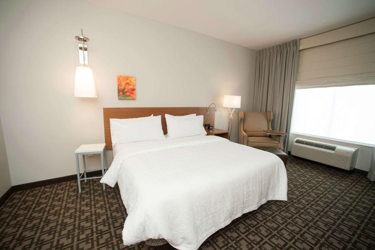 King Room with Bath Tub - Mobility Access at Hilton Garden Inn San Antonio-Live Oak Conference Center