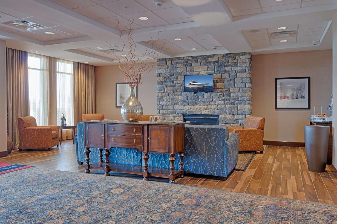 | Hampton Inn & Suites Cazenovia, NY