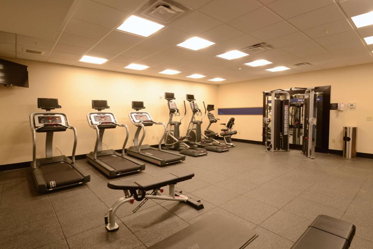 | Hampton Inn & Suites Cazenovia, NY