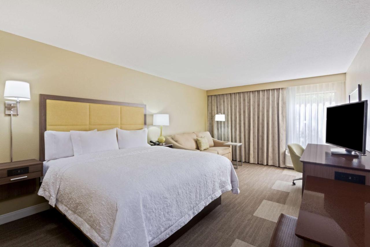 King Room with Sofa Bed - Hearing Accessible/Non-Smoking at Days Inn by Wyndham Sault Ste Marie MI