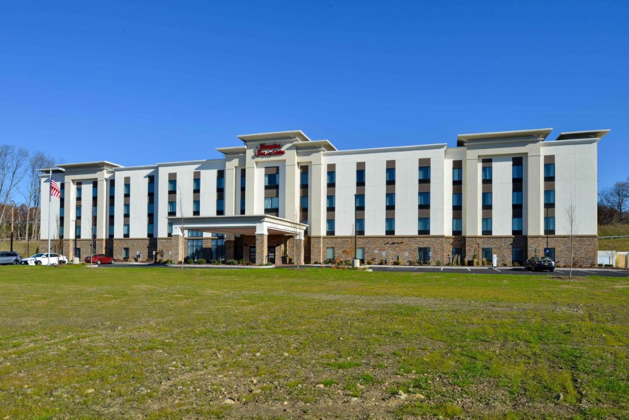 | Hampton Inn & Suites Albany-East Greenbush, NY