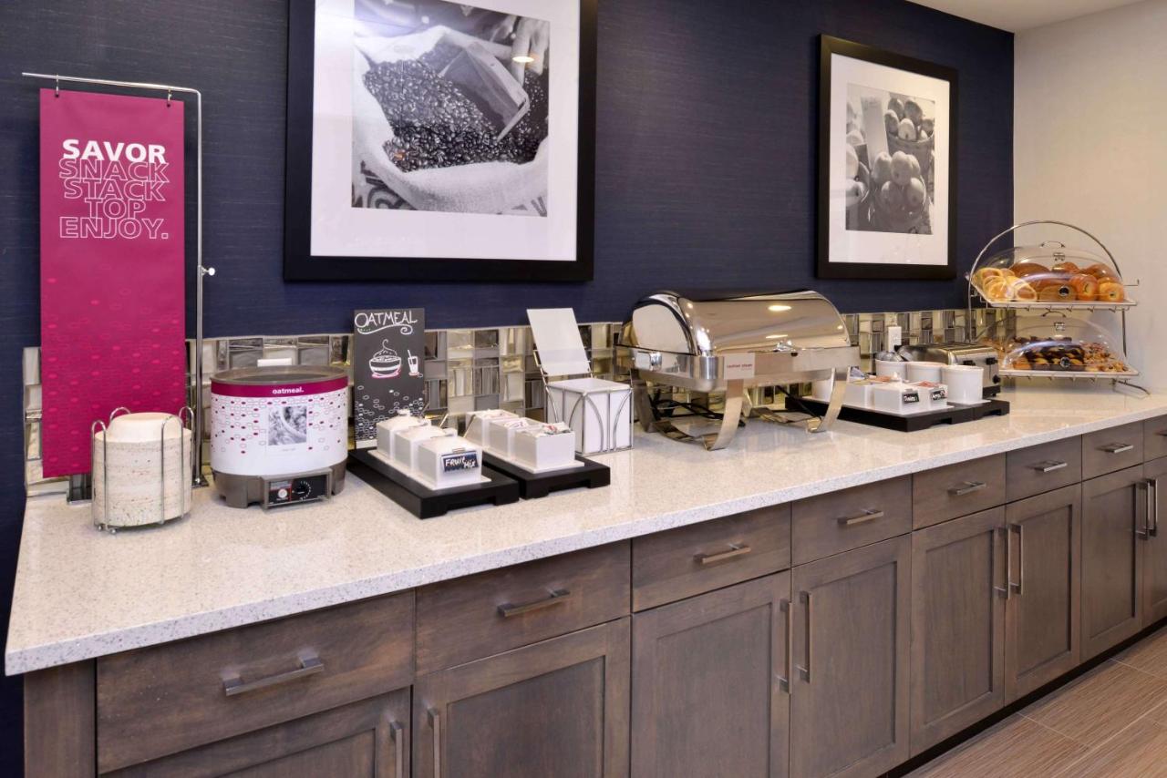 | Hampton Inn & Suites Albany-East Greenbush, NY