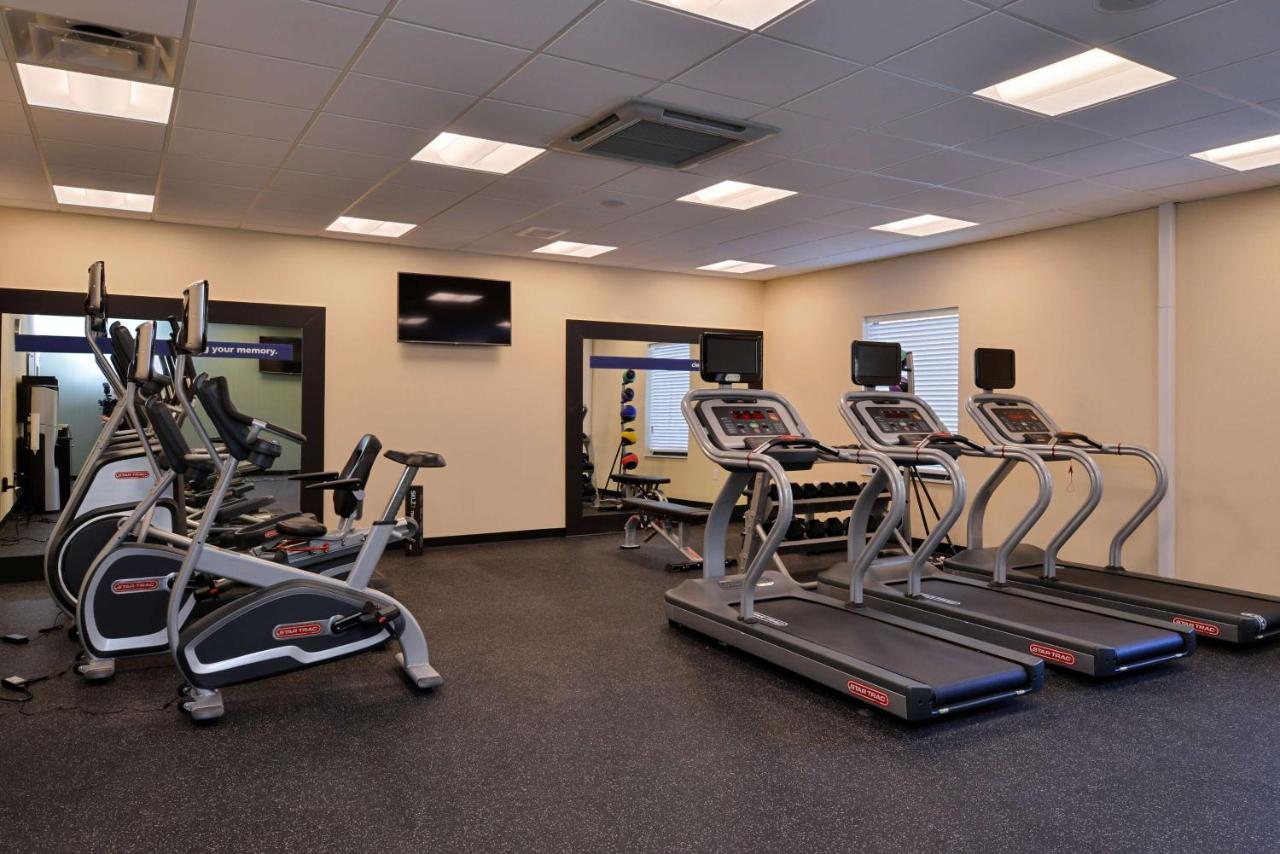 | Hampton Inn & Suites Albany-East Greenbush, NY