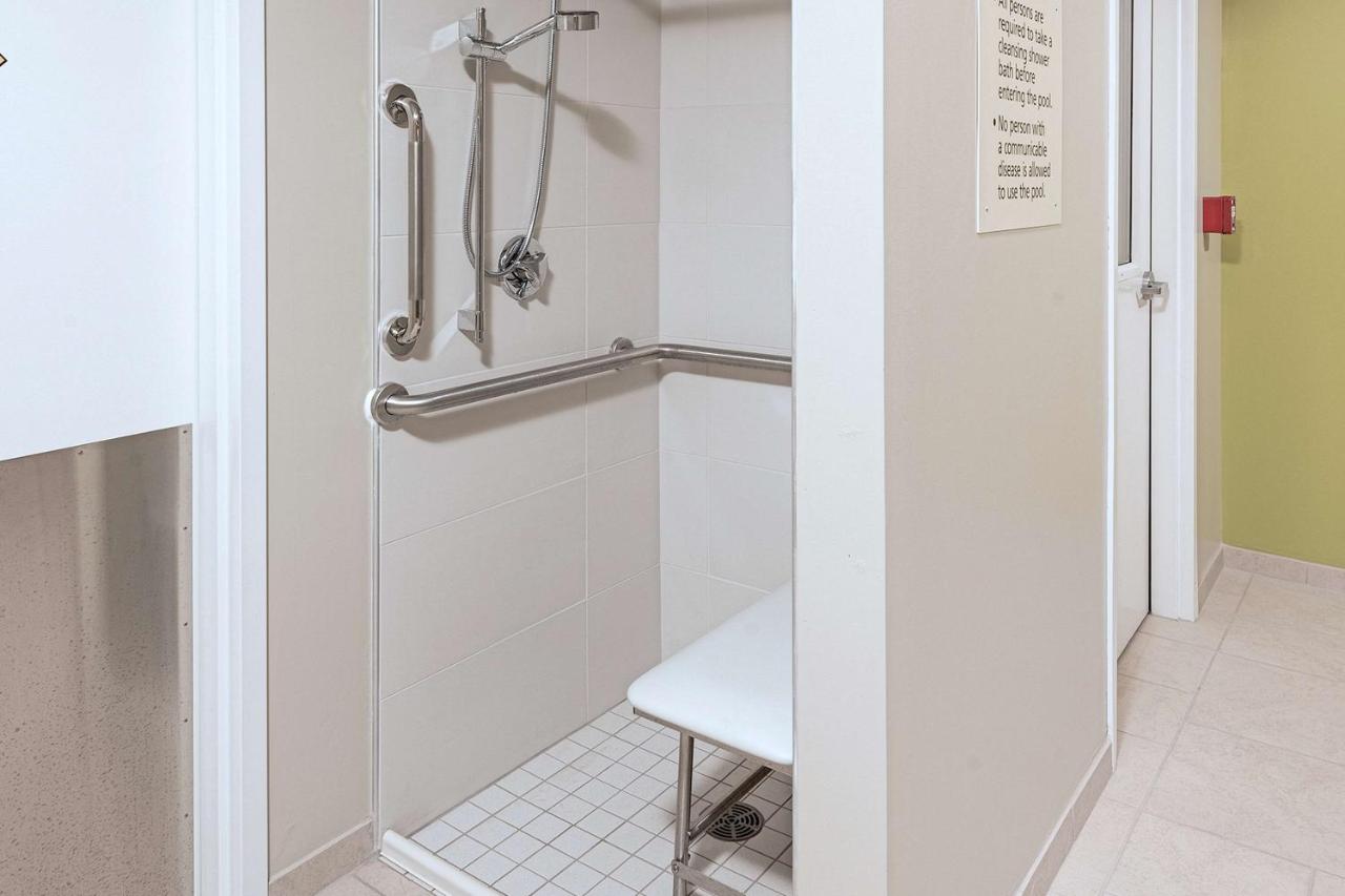 | Hampton Inn Boston - Westborough