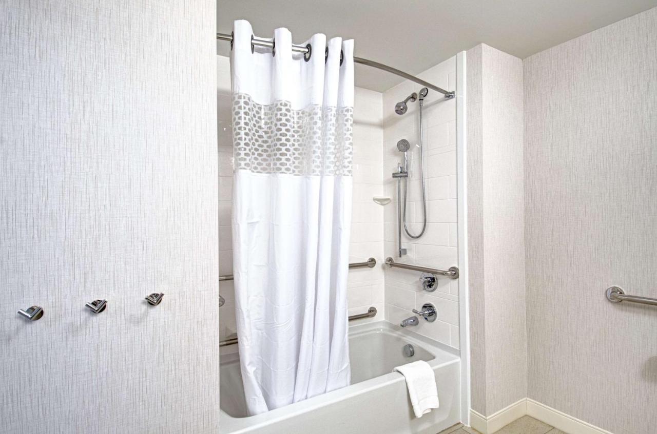 | Hampton Inn Boston - Westborough