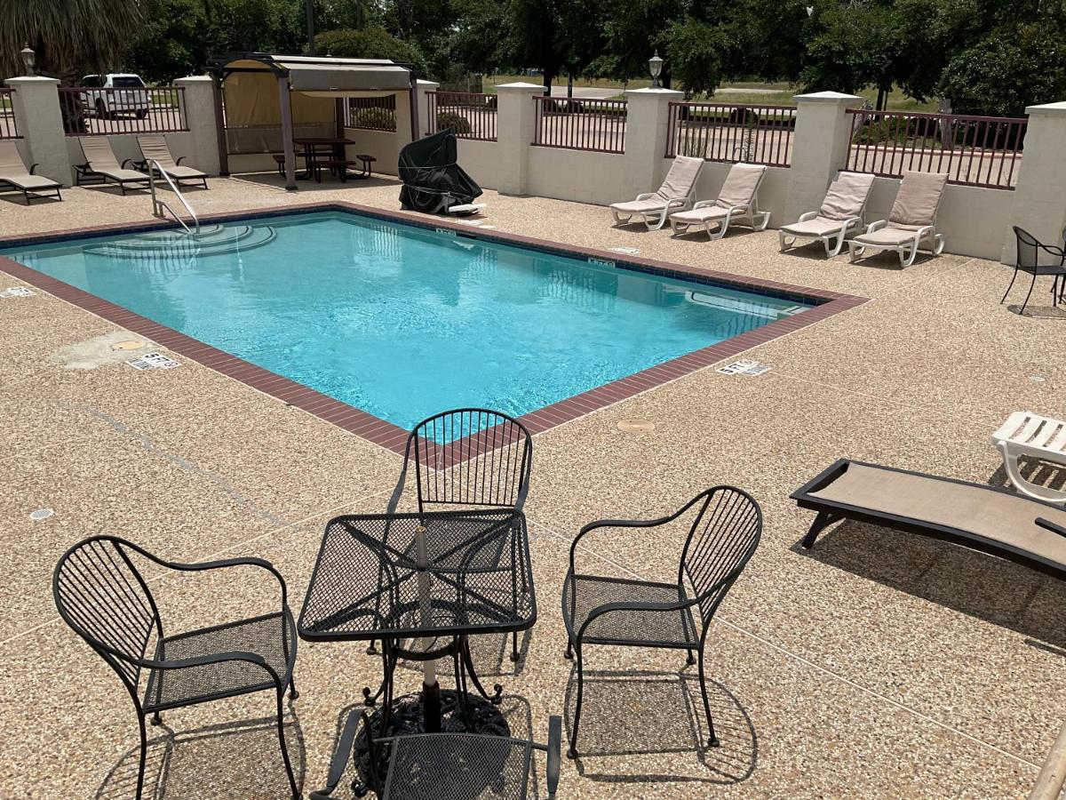 | Budget Host Inn and Suites Cameron