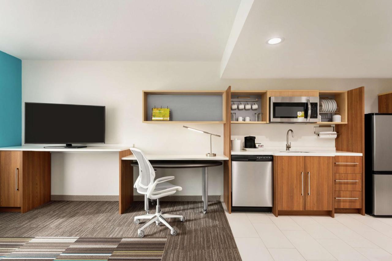 Queen Suite - Mobility Accessible/Non-Smoking at Home2 Suites by Hilton Woodbridge Potomac Mills