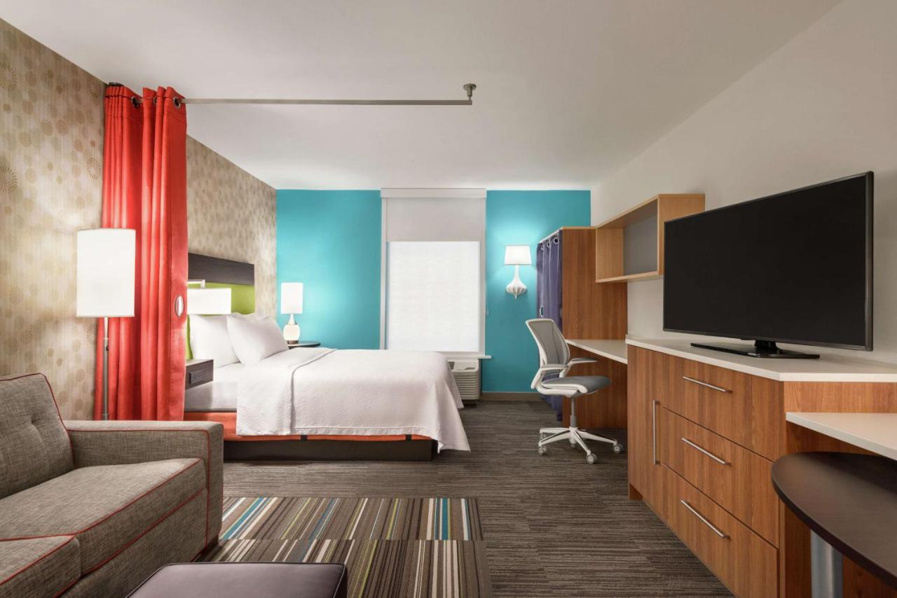 Queen Suite - Non-Smoking at Home2 Suites by Hilton Woodbridge Potomac Mills