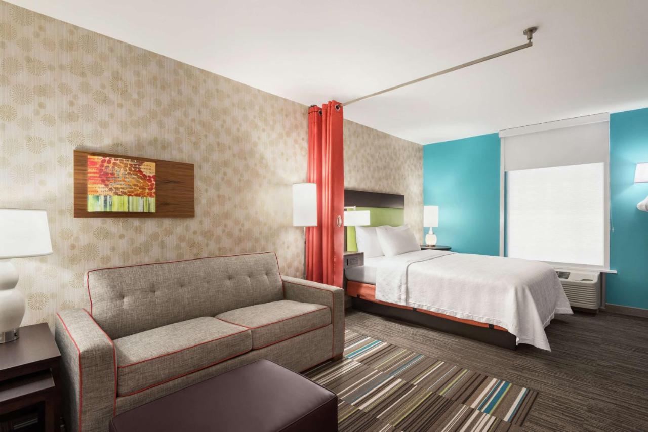 Queen Suite - Non-Smoking at Home2 Suites by Hilton Woodbridge Potomac Mills