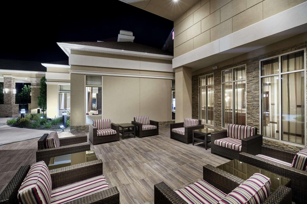 | Hilton Garden Inn Roslyn