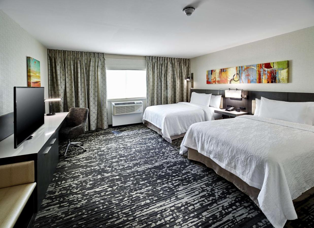 | Hilton Garden Inn Roslyn