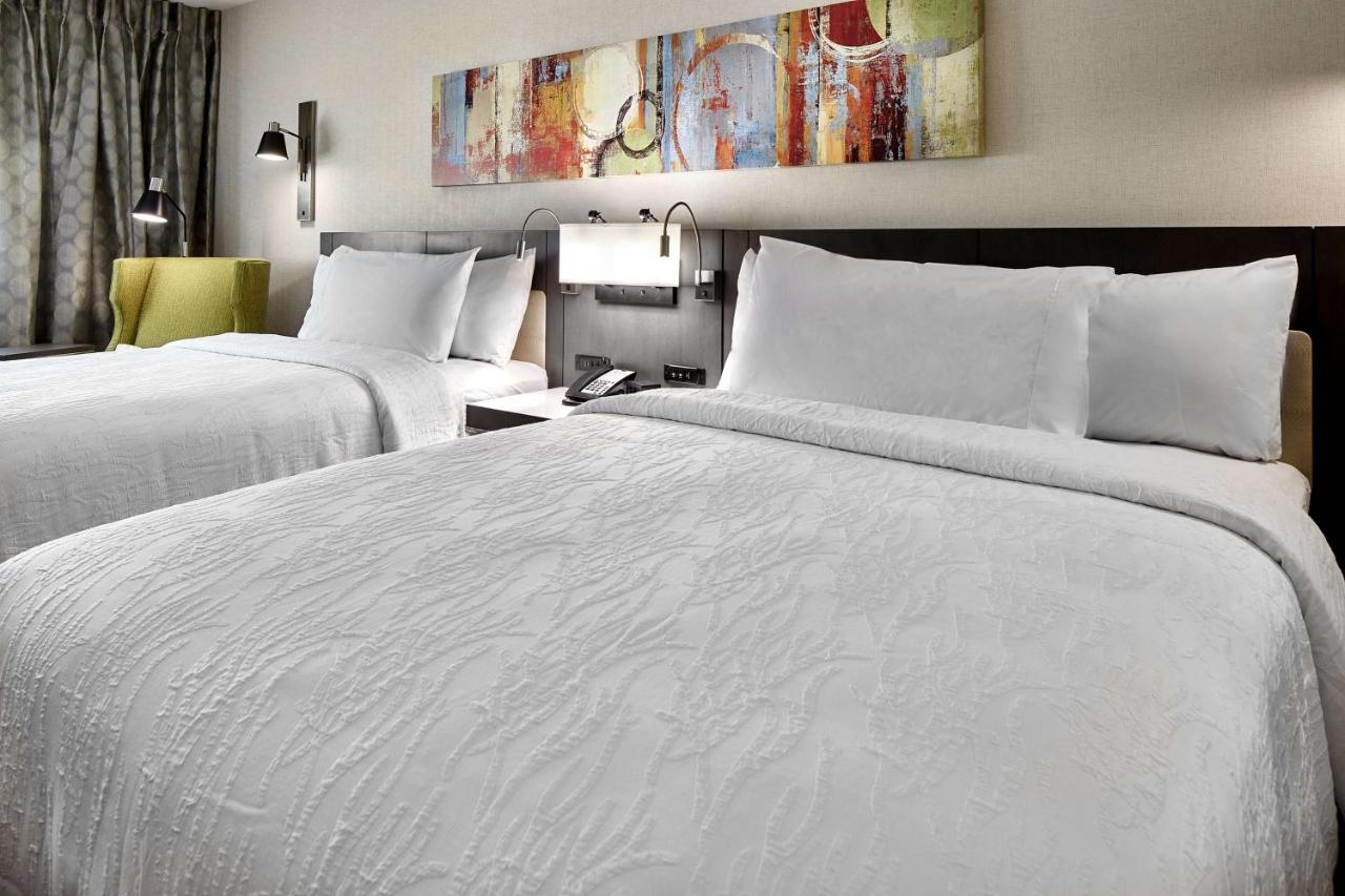 | Hilton Garden Inn Roslyn
