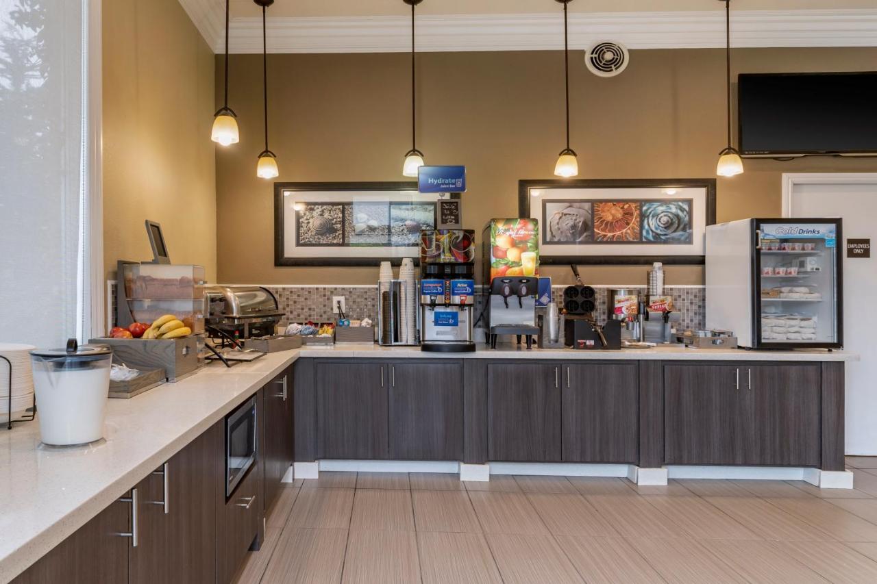 | Best Western Carmel's Town House Lodge