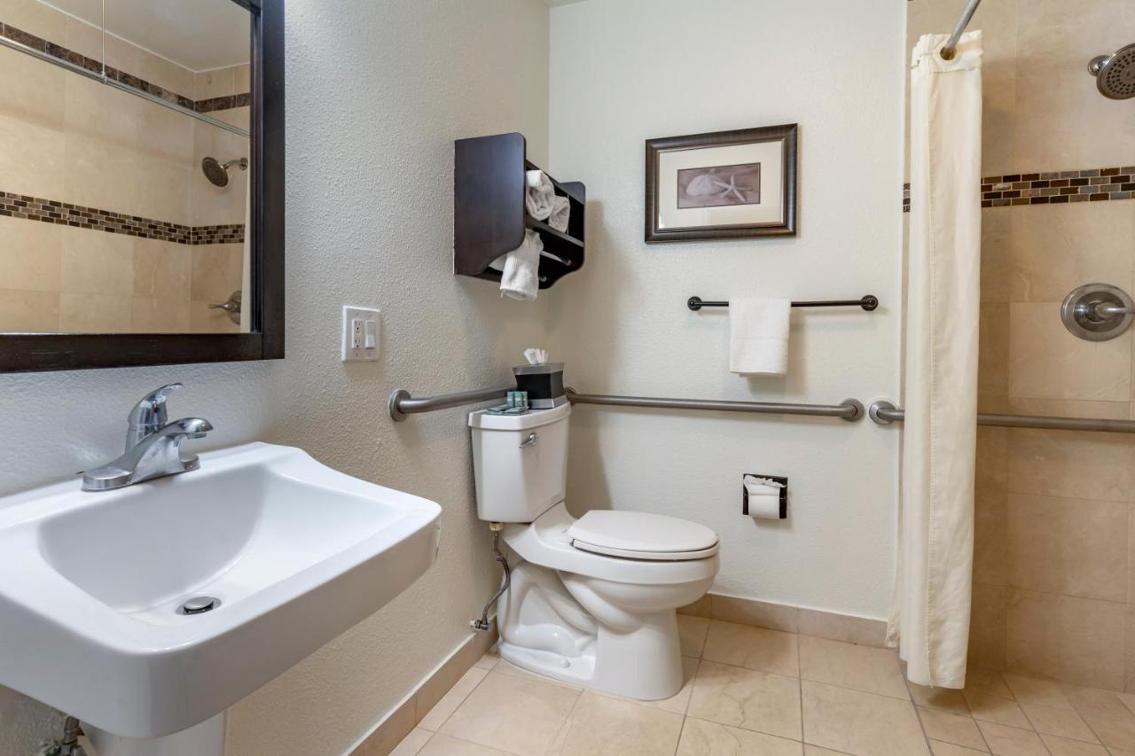 | Best Western Carmel's Town House Lodge