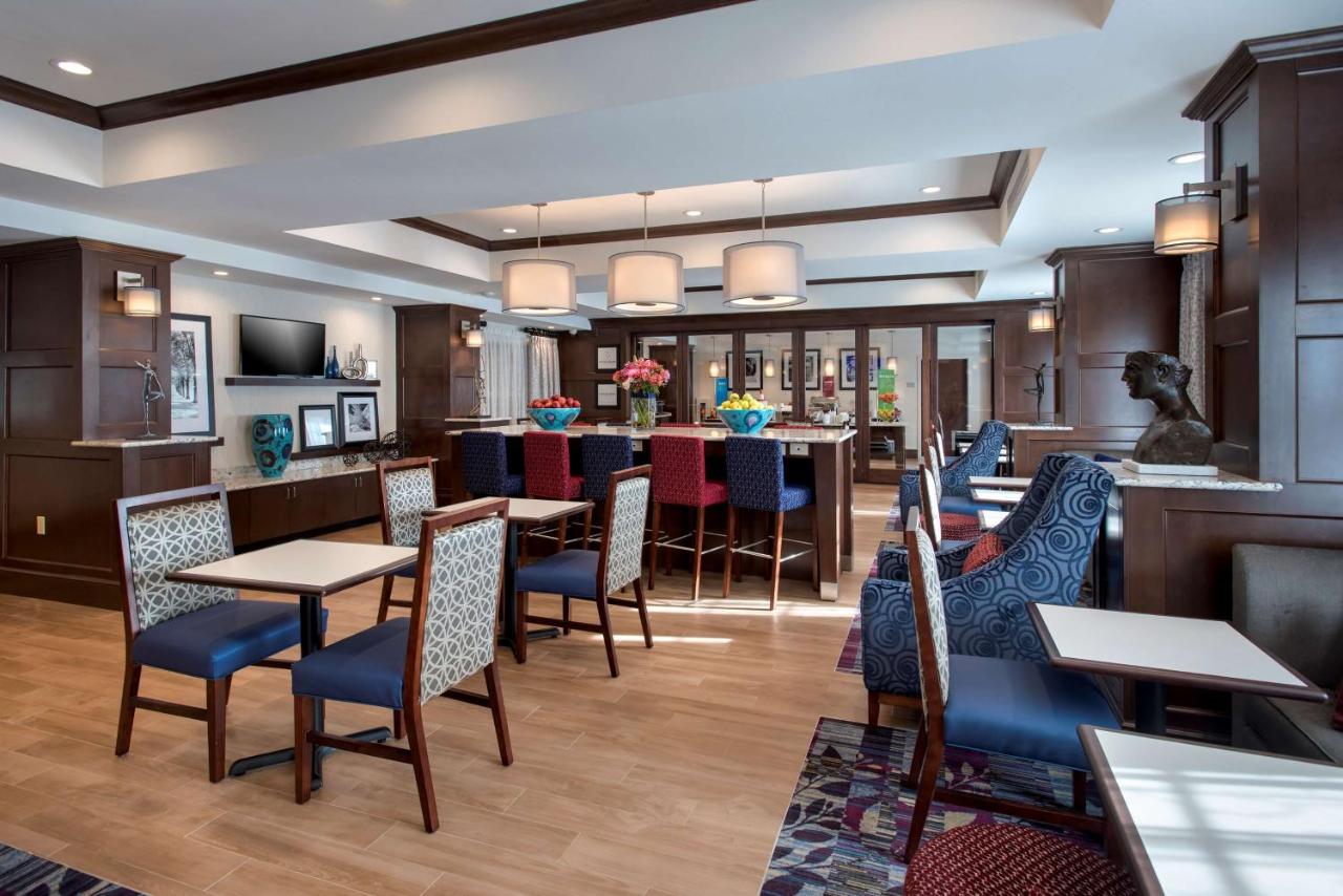 | Hampton Inn by Hilton New Paltz, NY