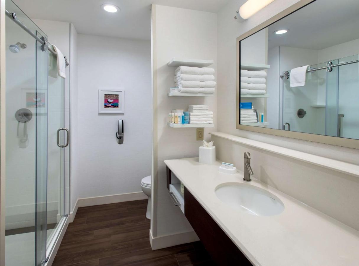 | Hampton Inn by Hilton New Paltz, NY