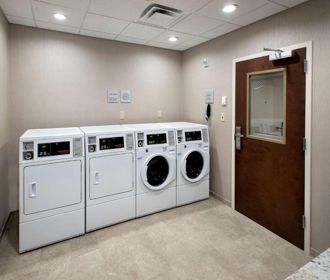 | Hampton Inn by Hilton New Paltz, NY