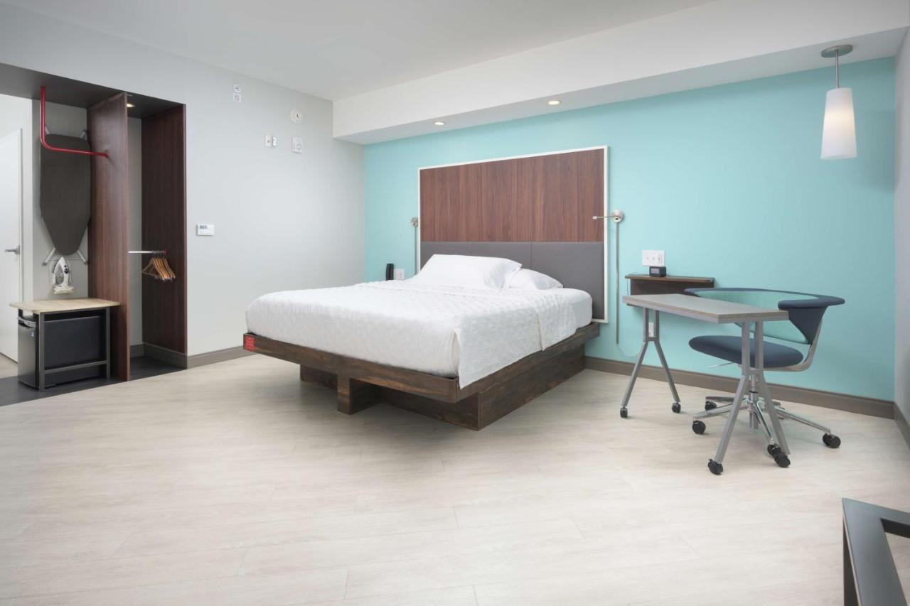 King Room with Roll in Shower - Hearing Accessible at Tru by Hilton McDonough