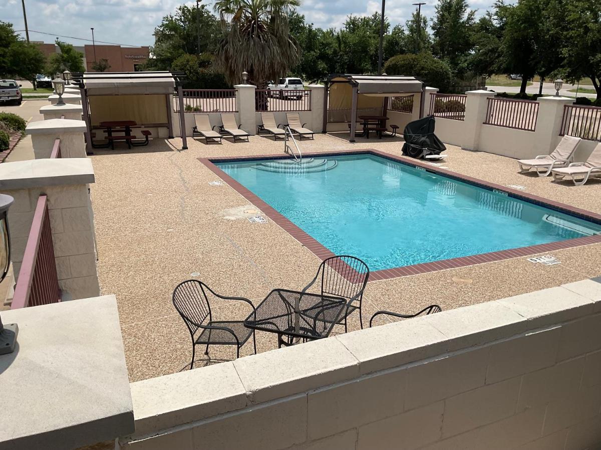 | Budget Host Inn and Suites Cameron