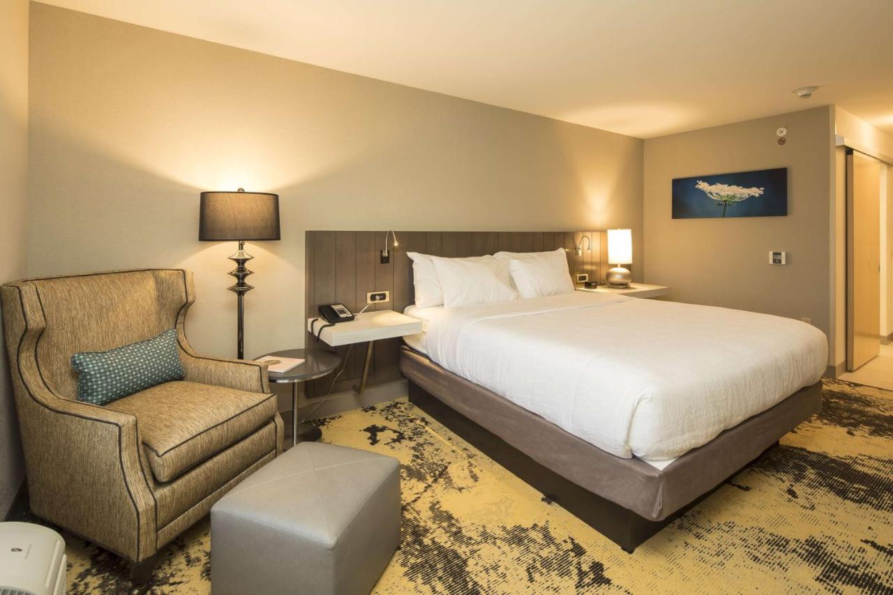 | Hilton Garden Inn Pittsburgh Airport