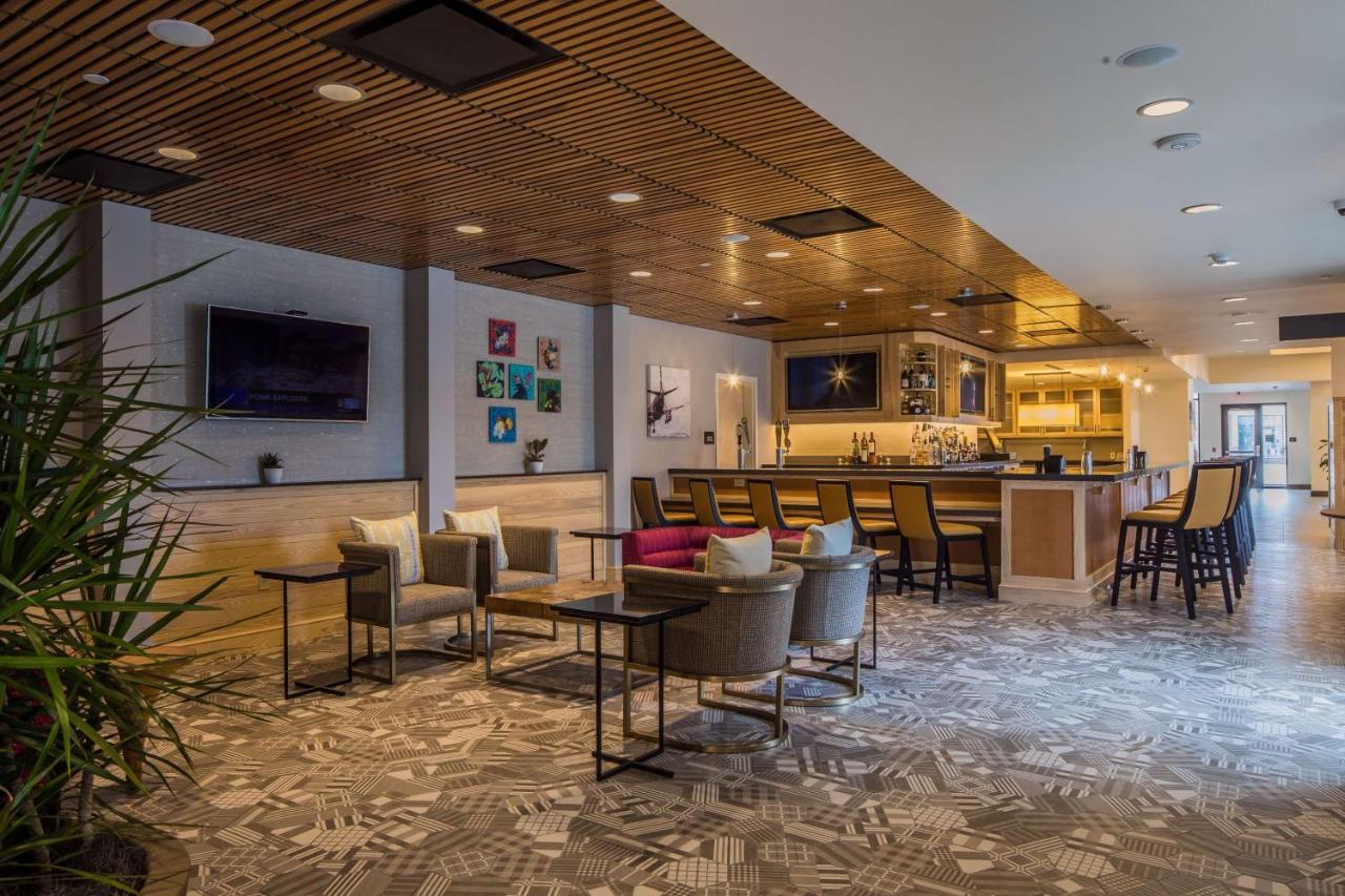 | Hilton Garden Inn Pittsburgh Airport
