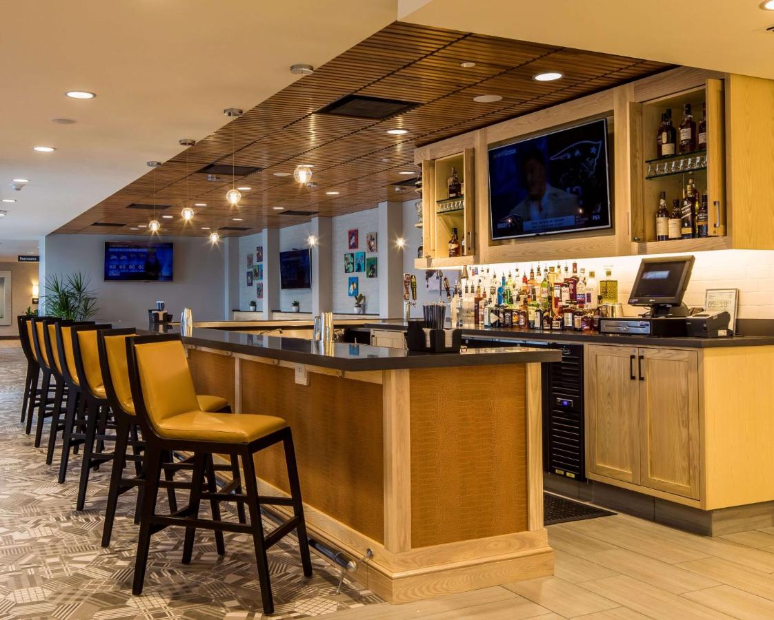 | Hilton Garden Inn Pittsburgh Airport