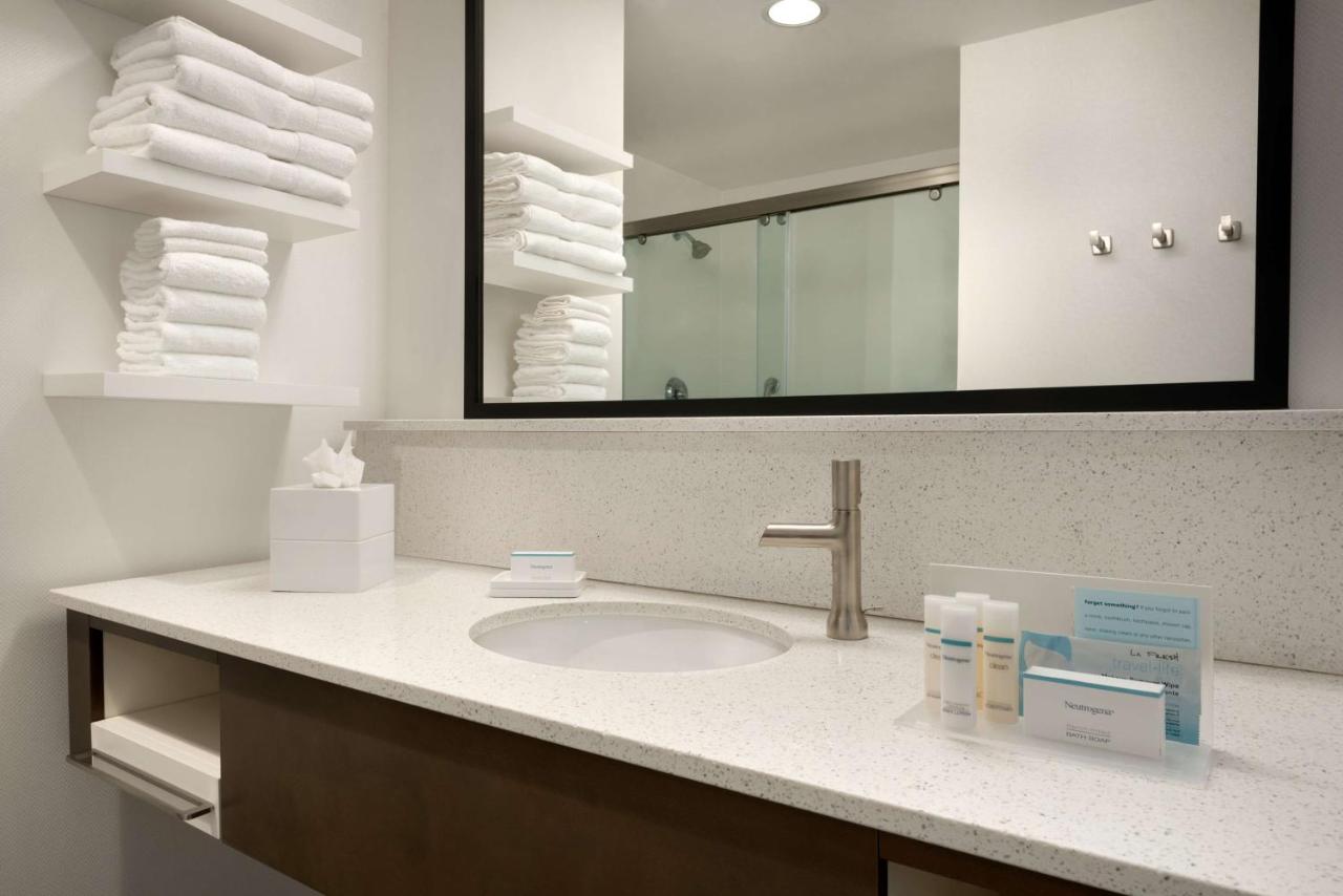 | Hampton Inn by Hilton Spring Hill, TN