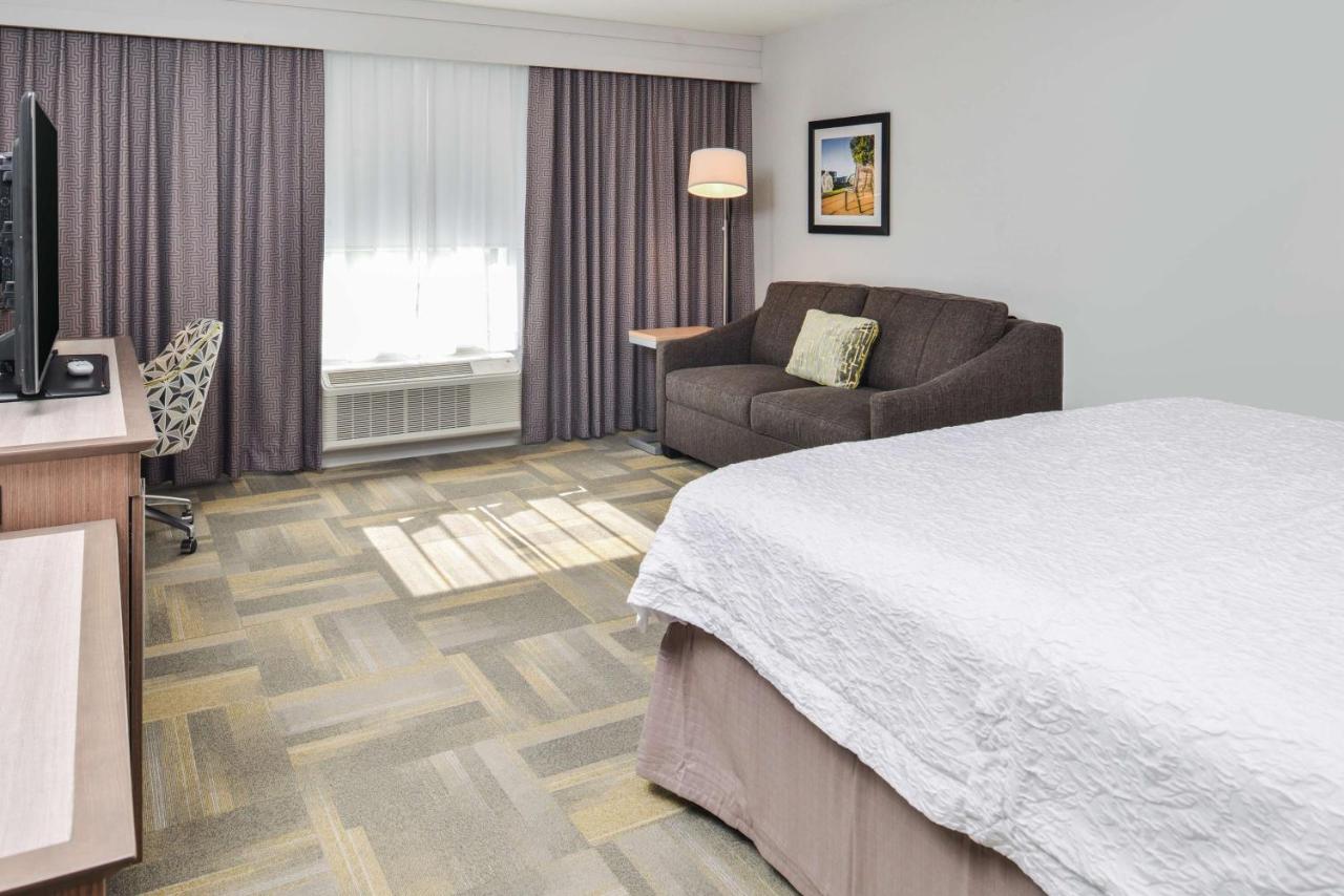 King Room with Sofa Bed - Non-Smoking at Hampton Inn & Suites Altoona-Des Moines