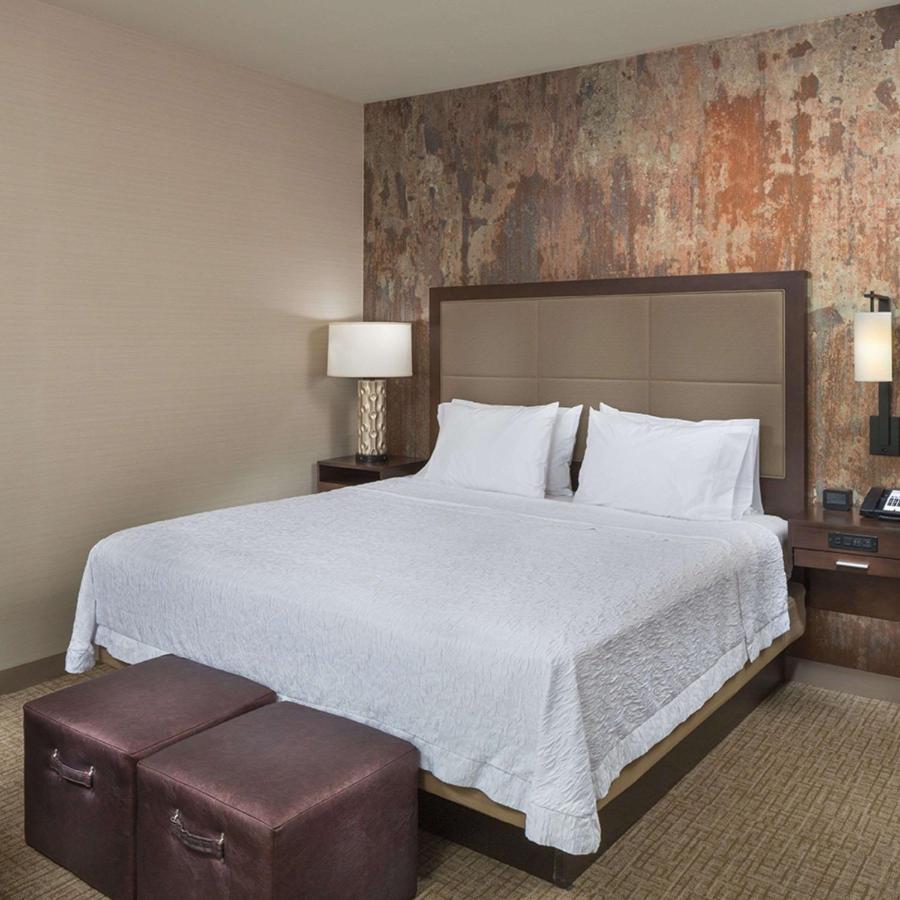 King Room with Bath Tub  - Disability Access at Hampton Inn & Suites Murrieta Temecula