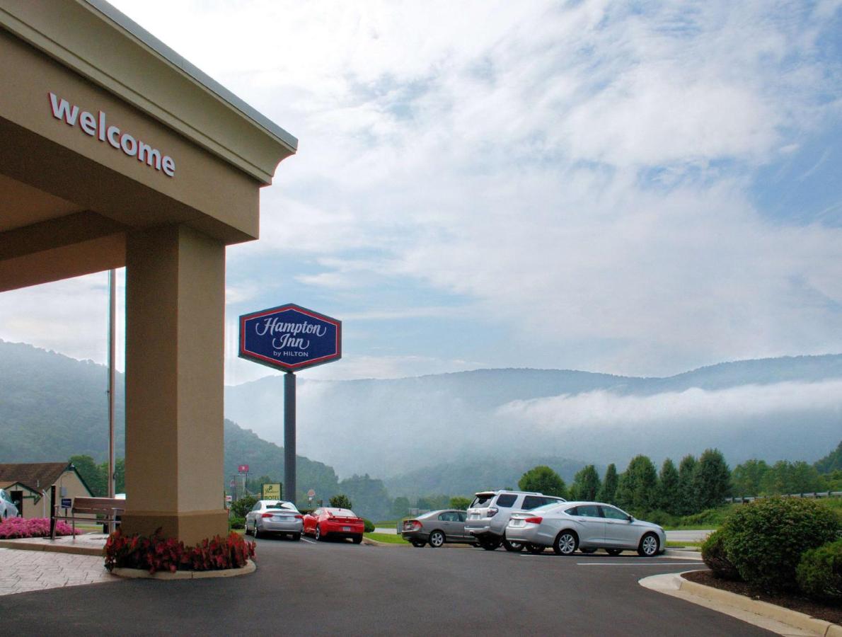 | Hampton Inn Covington VA
