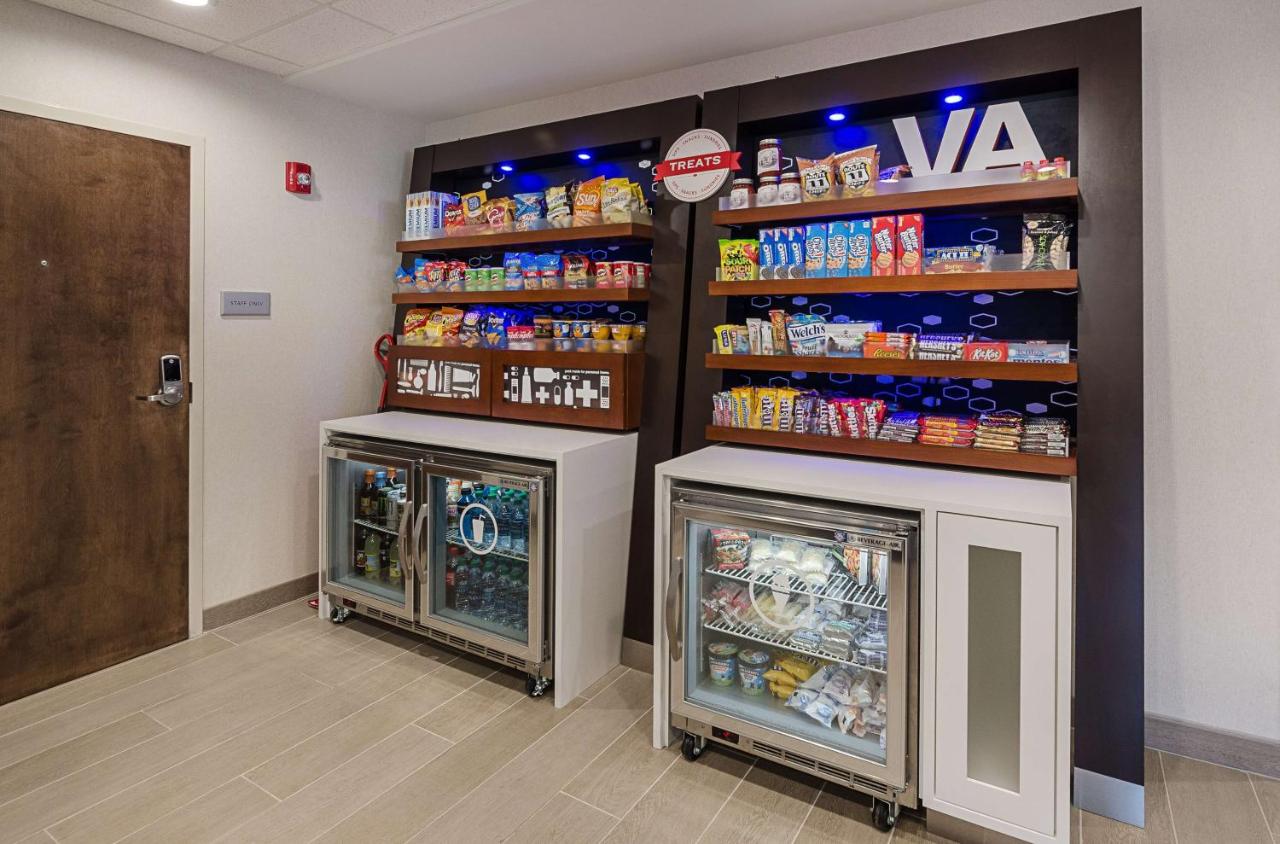 | Hampton Inn Covington VA