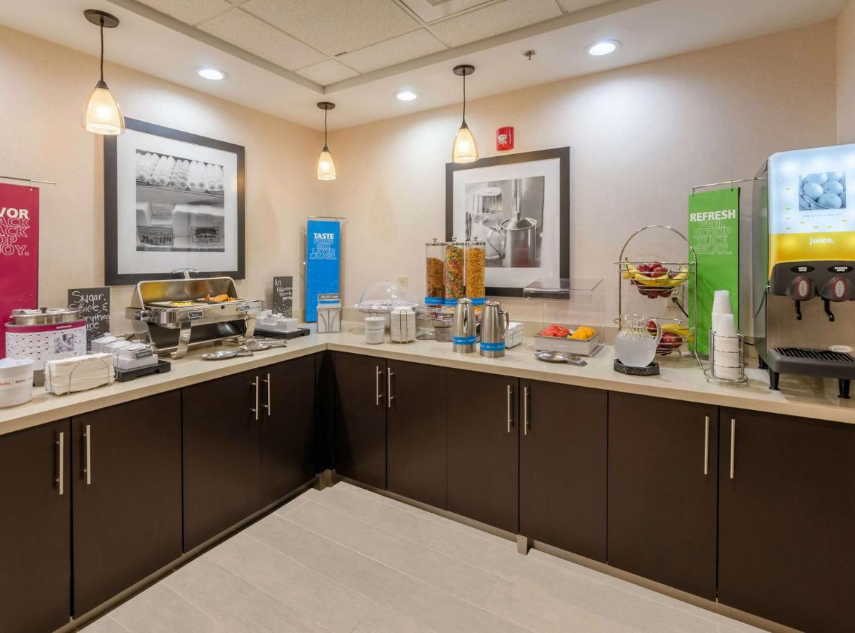 | Hampton Inn Covington VA