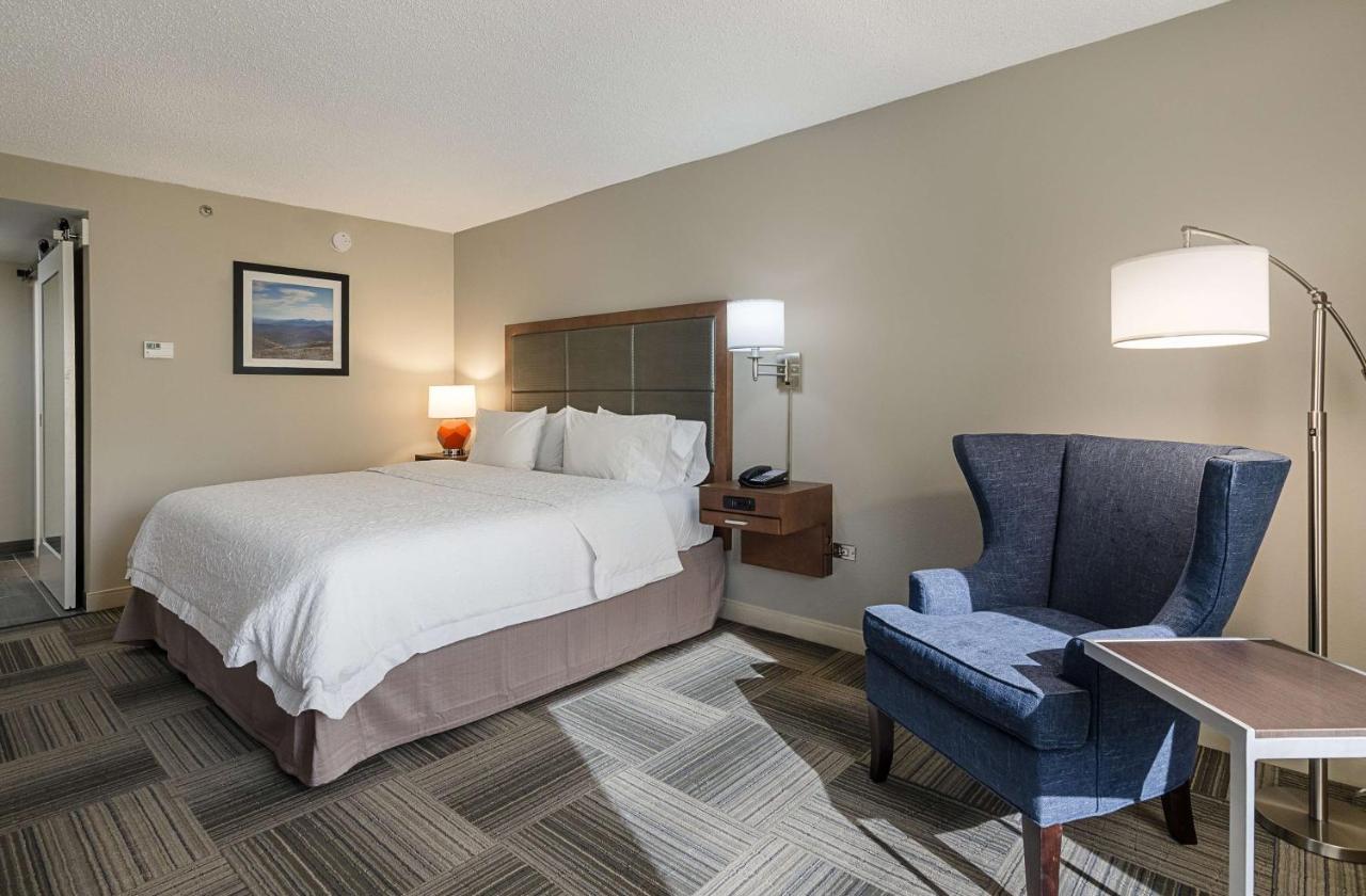 | Hampton Inn Covington VA