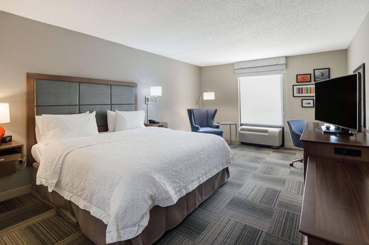 | Hampton Inn Covington VA