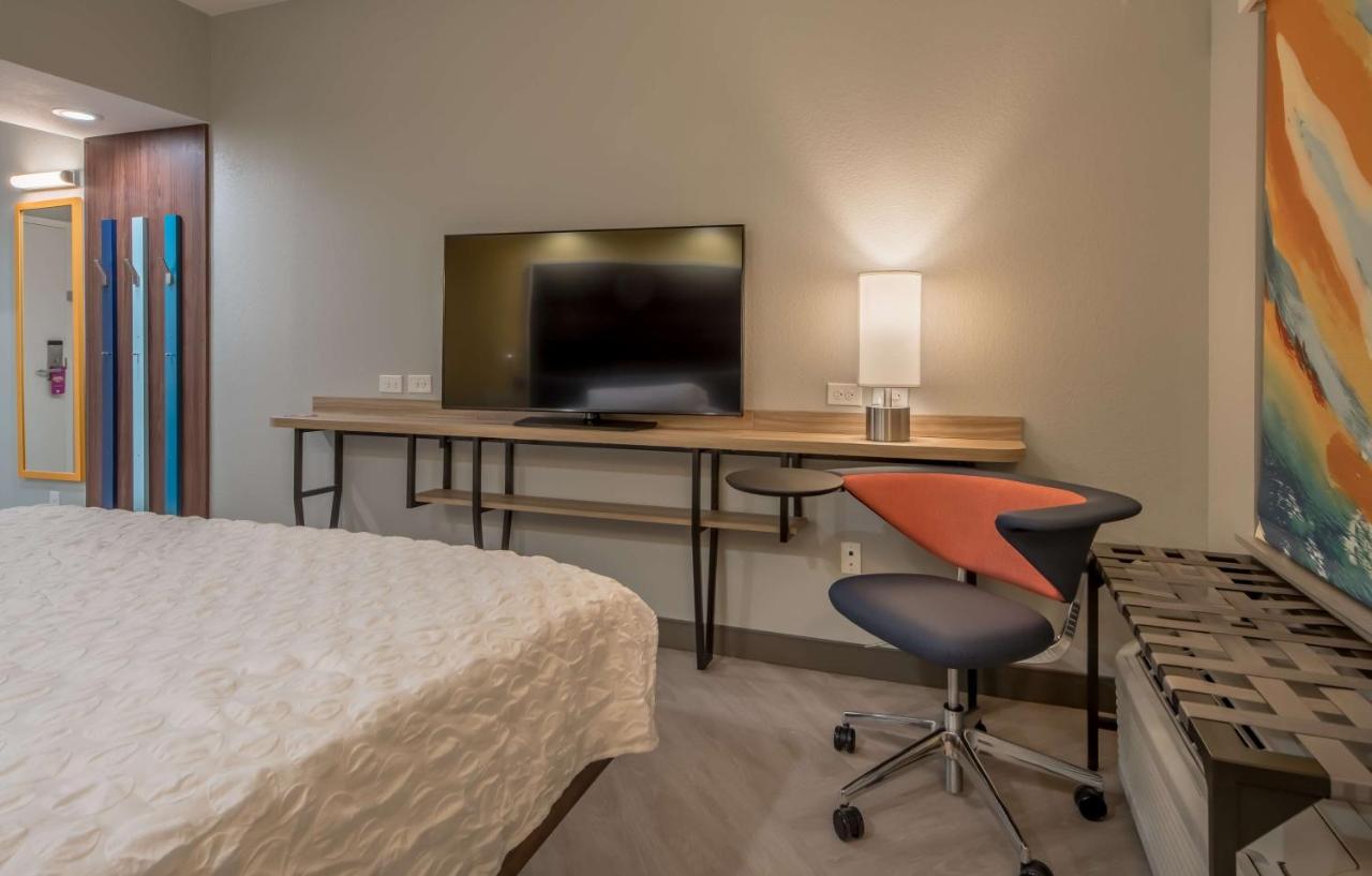 King Room at Tru by Hilton Garland Richardson