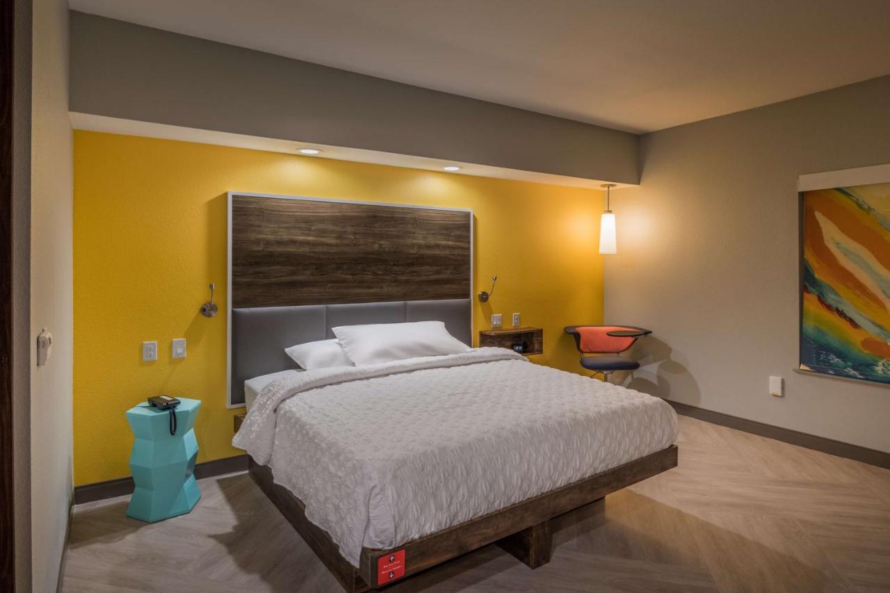 King Room - Hearing Accessible with Roll-In Shower at Tru by Hilton Garland Richardson