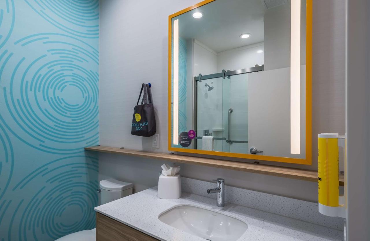 King Room - Hearing Accessible with Roll-In Shower at Tru by Hilton Garland Richardson