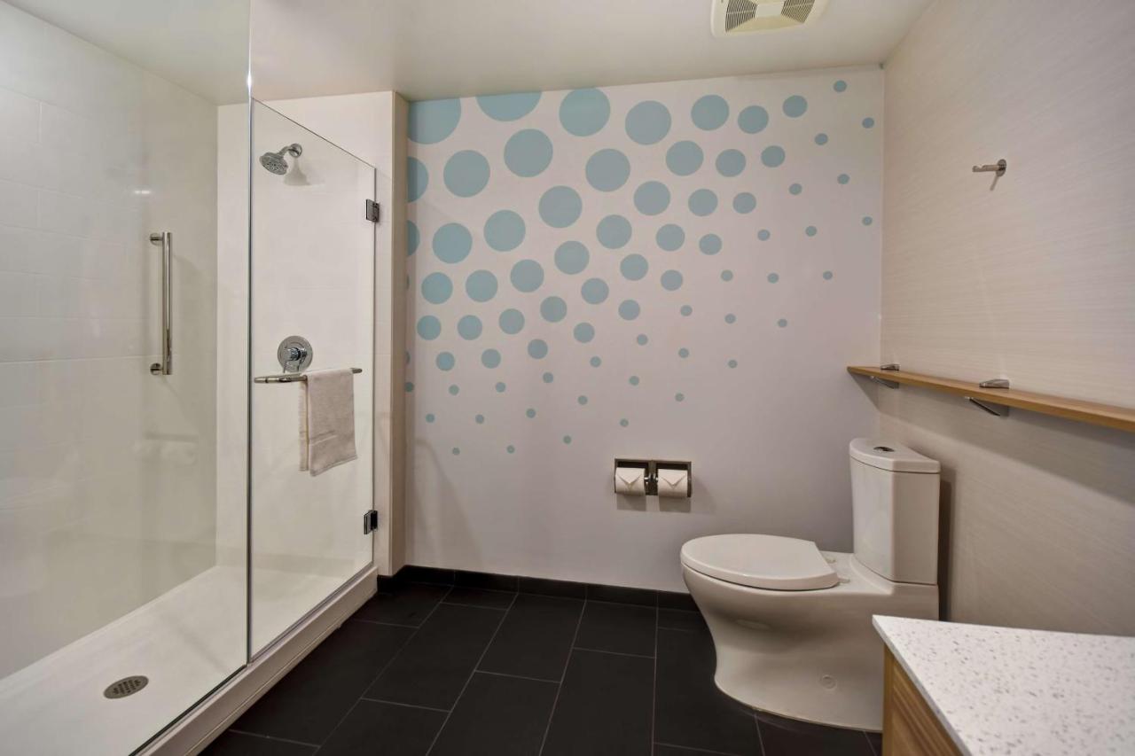 King Room at Tru by Hilton Salt Lake City Airport