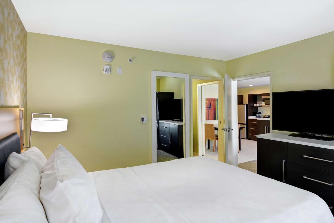 Queen Suite - Hearing Accessible/Non-Smoking at Home2 Suites by Hilton Hilton Head
