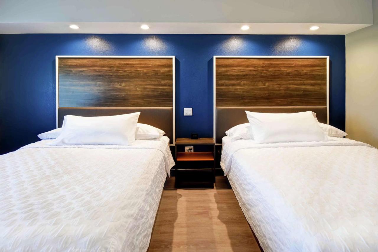 Queen Room with Two Queen Beds at Tru by Hilton North Platte