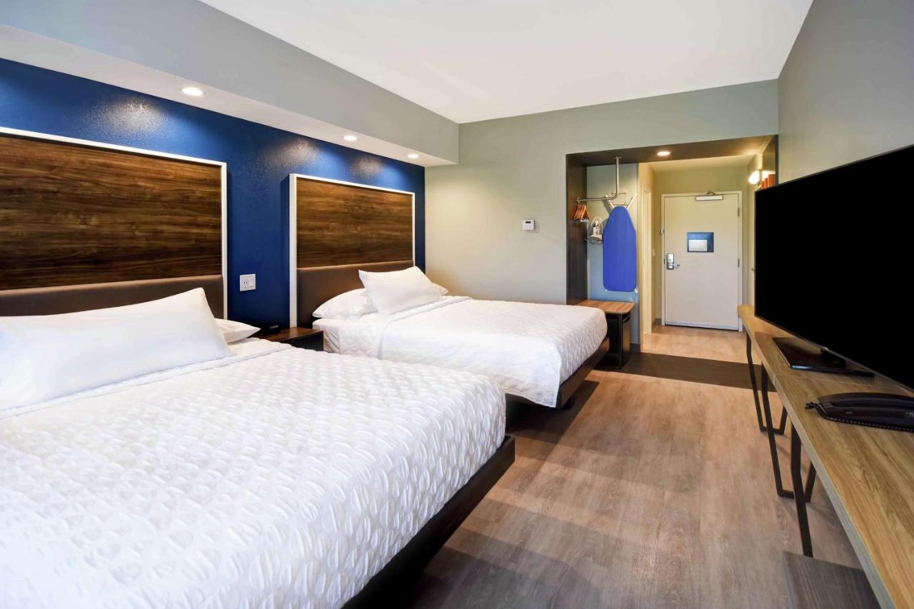 Queen Room with Two Queen Beds at Tru by Hilton North Platte