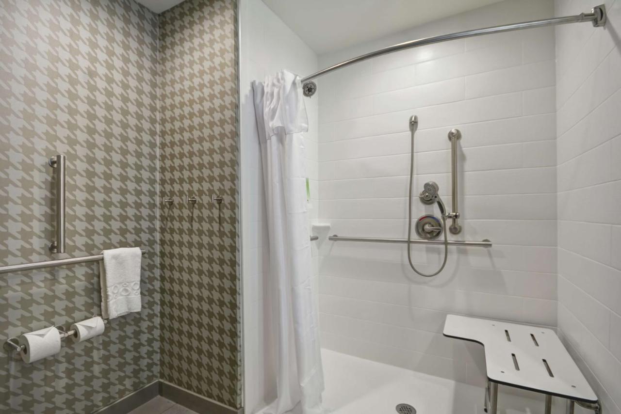King Accessible Roll in Shower Suite with Sofa Bed -Non Smoking at Home2 Suites by Hilton Texas City Houston