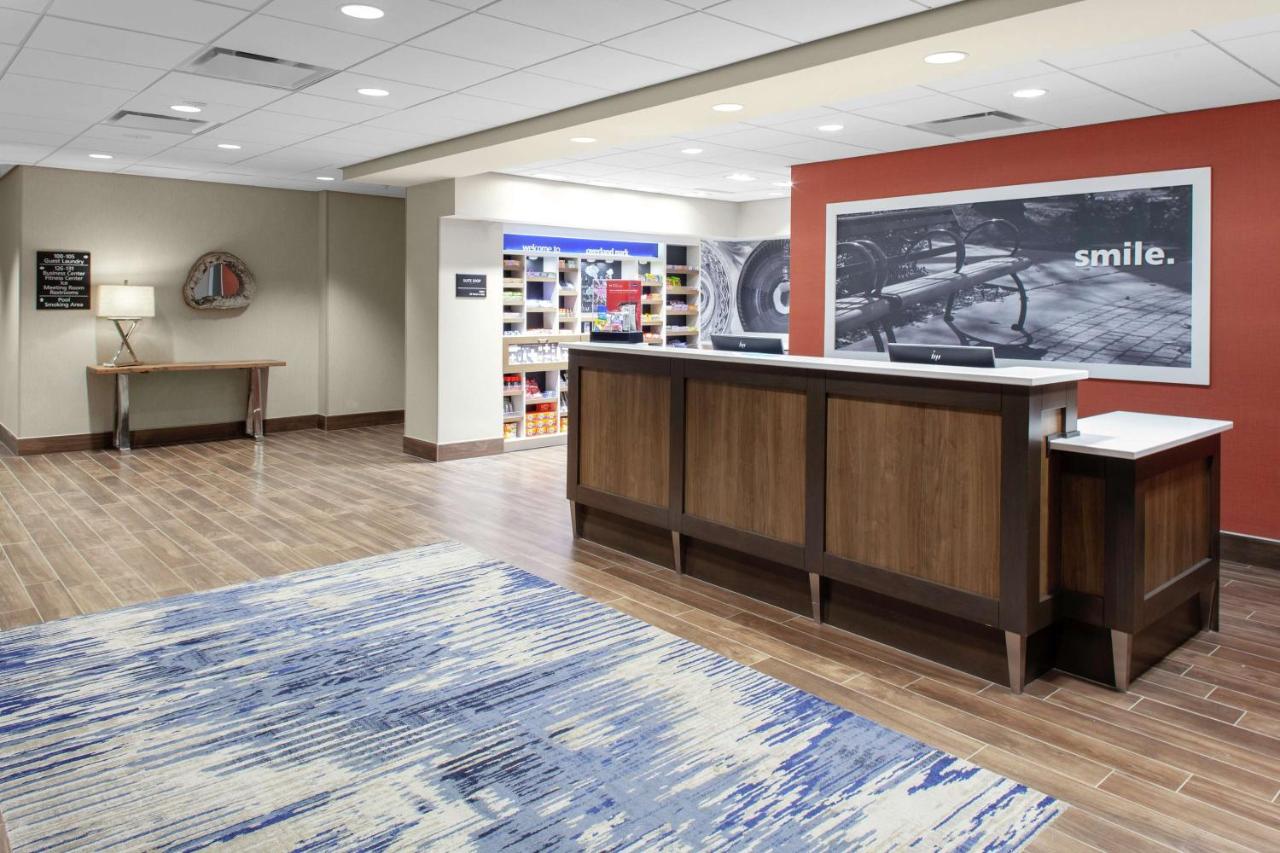  | Hampton Inn & Suites Overland Park South
