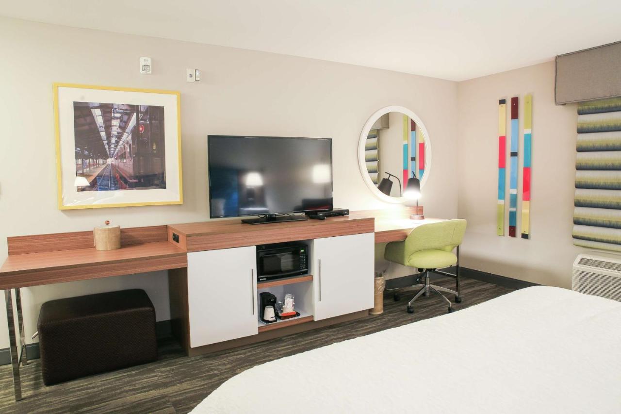 | Hampton Inn & Suites Mount Laurel/Moorestown