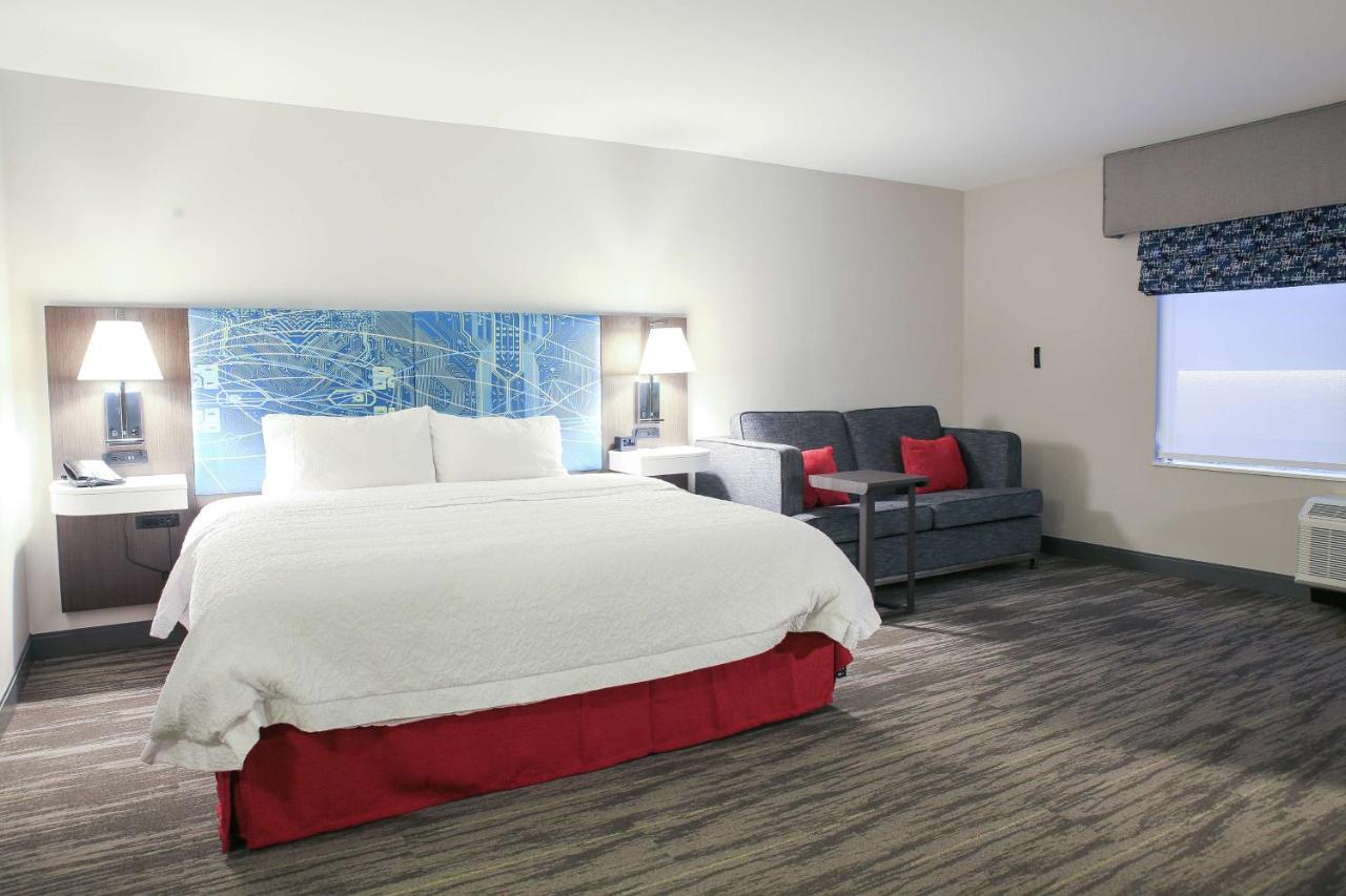 | Hampton Inn & Suites Mount Laurel/Moorestown
