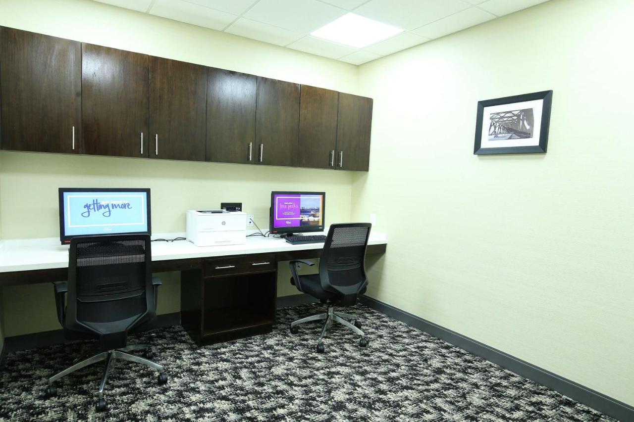 | Hampton Inn & Suites Mount Laurel/Moorestown