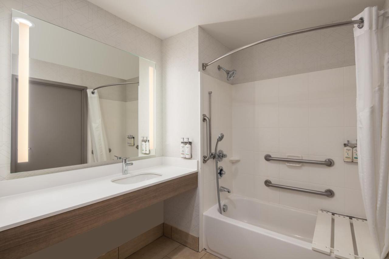  | Holiday Inn Express Bothell - Canyon Park, an IHG Hotel